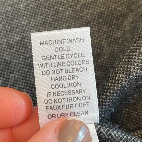 NWT, Melissa Paige Floral Gray, Black Sweater, Penny Lane Style Cuffs/Fur, M - Picture 8 of 14